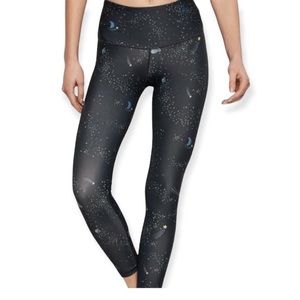 NWOT Victoria Sport Galaxy Print Legging Size Medium